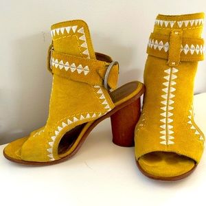 Bernardo Suede Shootie Sandals - Open toe super sexy- mustard yellow